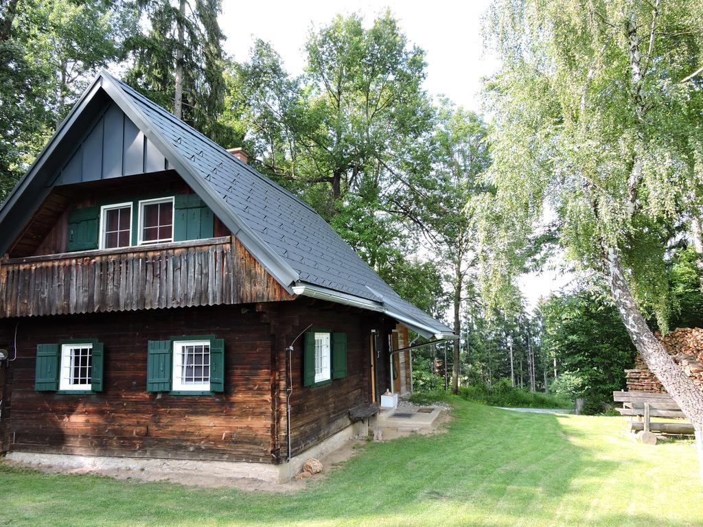 Villa Gregor's Ferienhaus im Wald Edelschrott Exterior foto